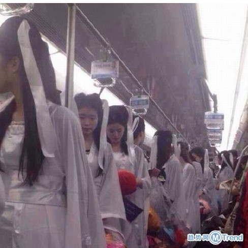 杨过，你姑姑们来了